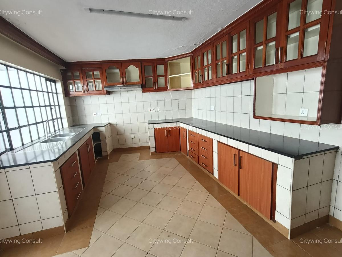 5 Bed Townhouse with En Suite at School Lane - 5