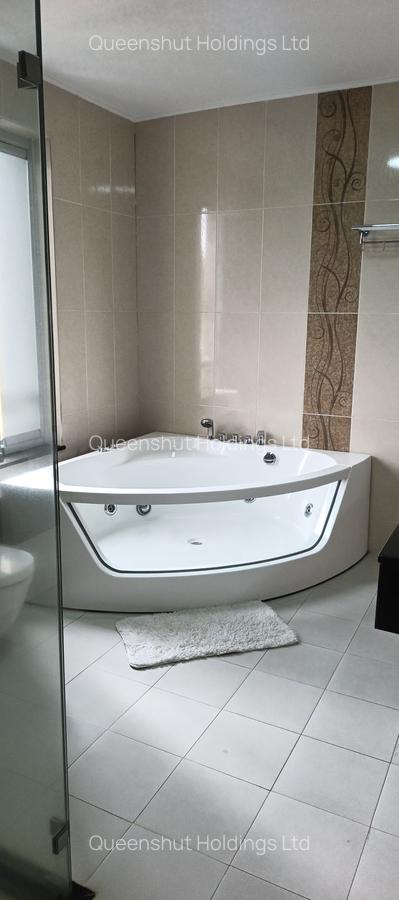 Furnished 4 Bed Apartment with En Suite in Riverside - 17