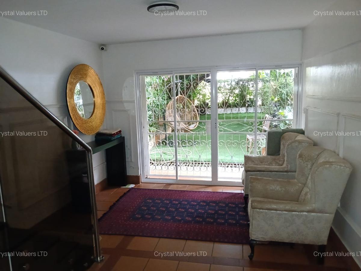 5 Bed Townhouse with En Suite in Rhapta Road - 6