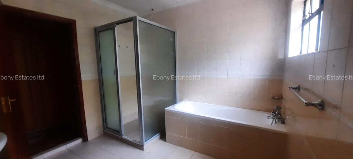 5 Bed Townhouse with En Suite in Lavington - 9