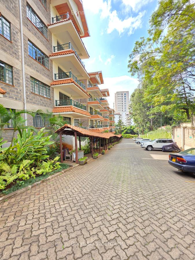3 Bed Apartment with En Suite at Riverside Drive - 1