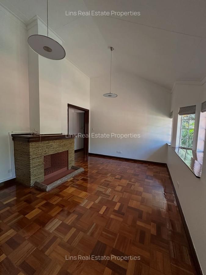 5 Bed Townhouse with En Suite in Rosslyn - 6