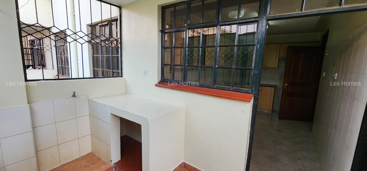 3 Bed Apartment with En Suite at Garden Estate Road - 8