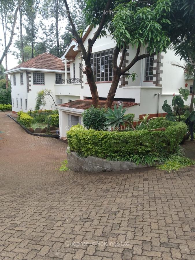 4 Bed House with En Suite in Nyari - 11