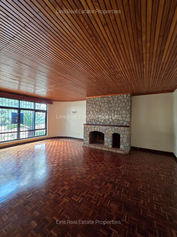 5 Bed House with En Suite in Runda - 17