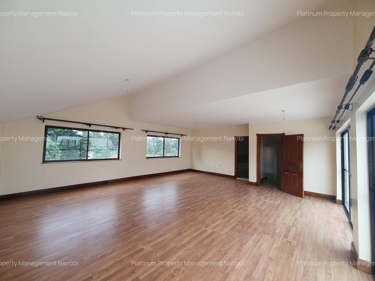 4 Bed House with En Suite at Grevillea Grove - 10