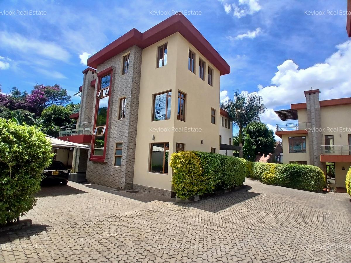 5 Bed Townhouse with En Suite at Lavington Green - 2