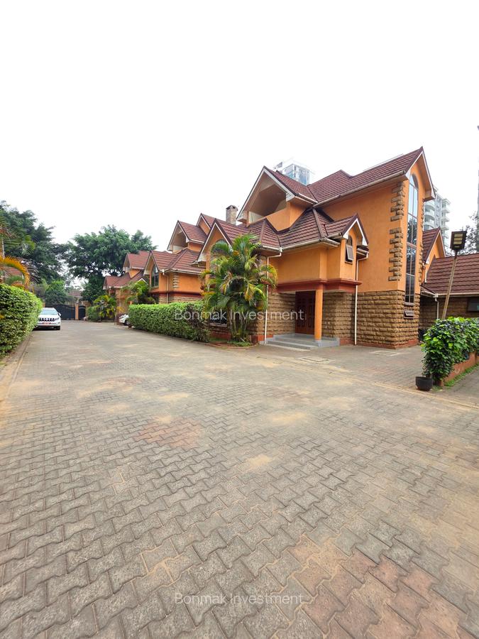 4 Bed Townhouse with En Suite at Lavington Green - 4