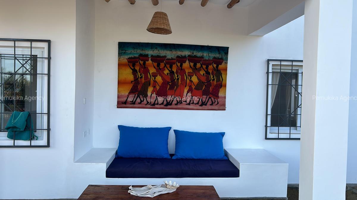 3 Bed House with En Suite at Dongokundu - 12