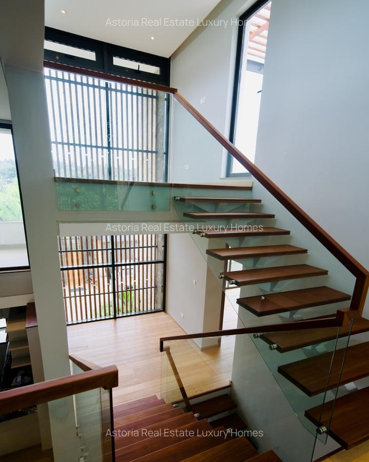 3 Bed Villa with En Suite at 2026-389 - 2