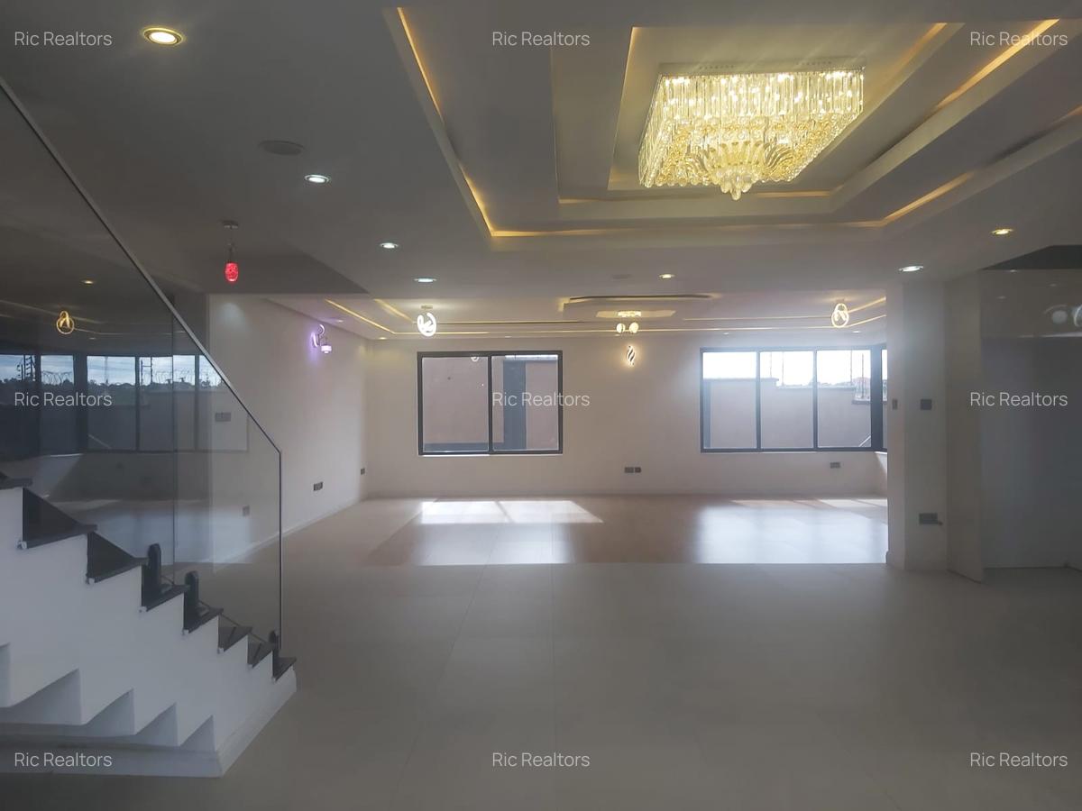 5 Bed House with En Suite at Thika Road - 9