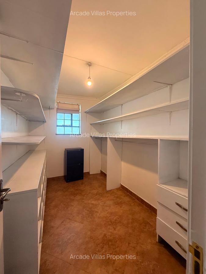 4 Bed Apartment with En Suite in Kileleshwa - 16