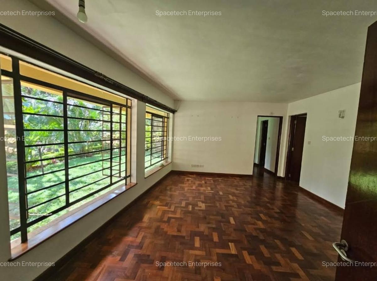 5 Bed Townhouse with En Suite in Kitisuru - 16