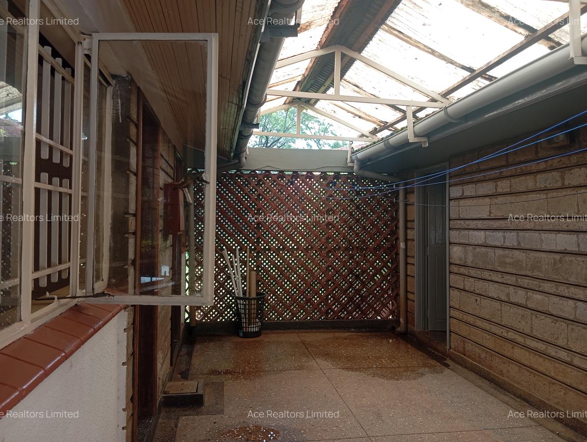 4 Bed Townhouse with En Suite at Laikipia Road - 11