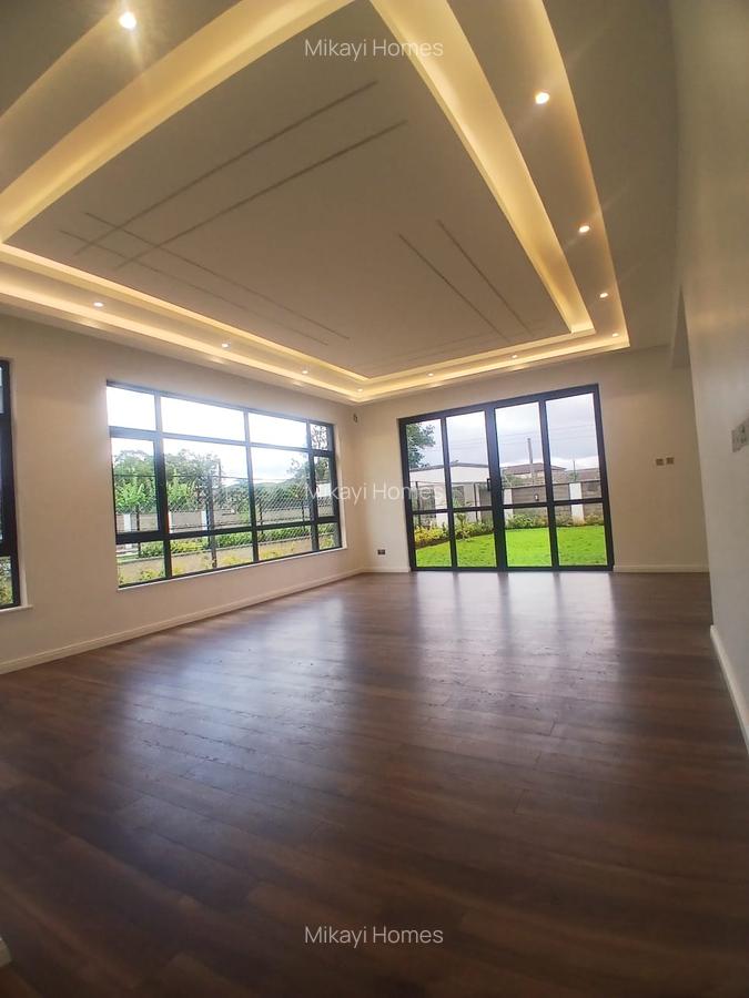 5 Bed Villa with En Suite in Lavington - 4