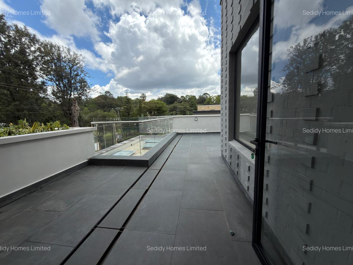 5 Bed Villa with En Suite in Westlands Area - 10