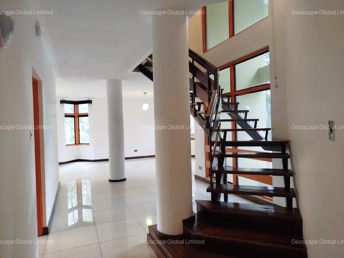 3 Bed Apartment with En Suite in Riverside - 14