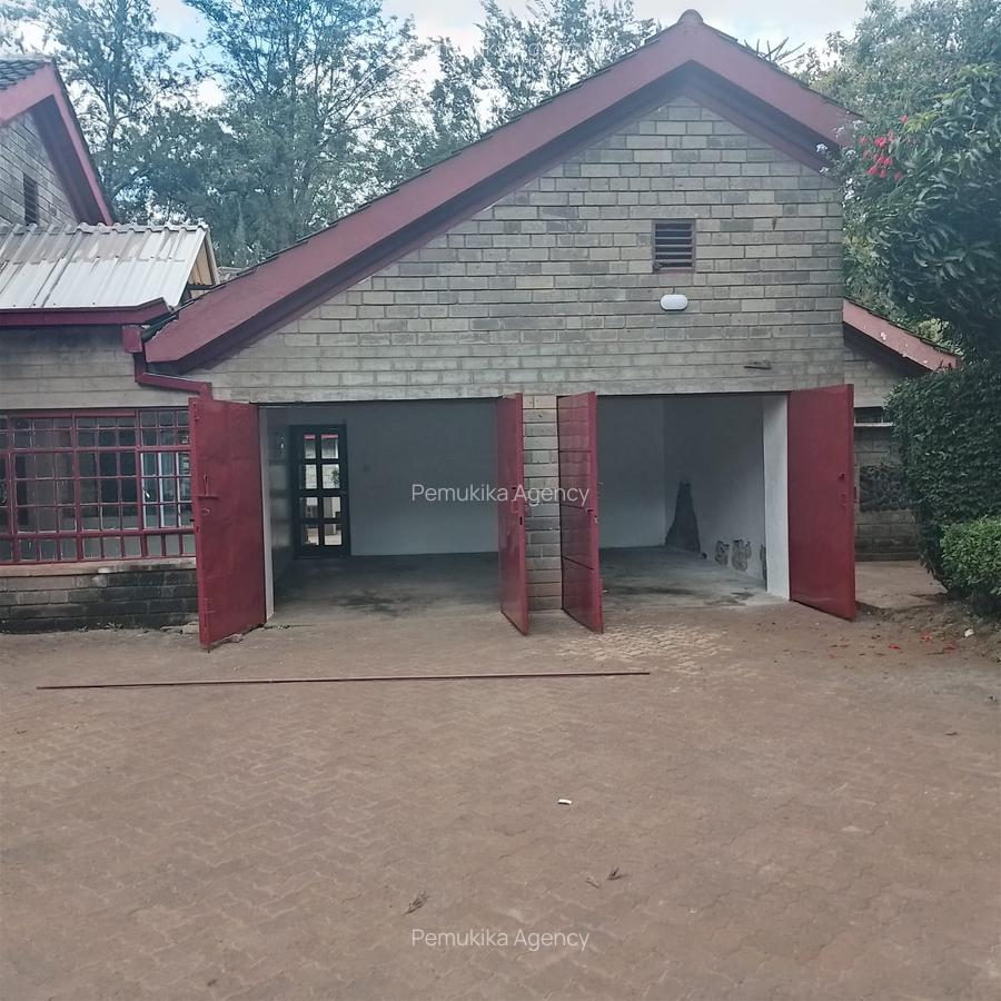 4 Bed House with En Suite at Karen C - 2