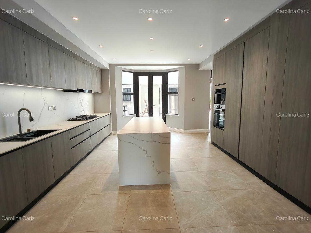 4 Bed Townhouse with En Suite at Runda - 6