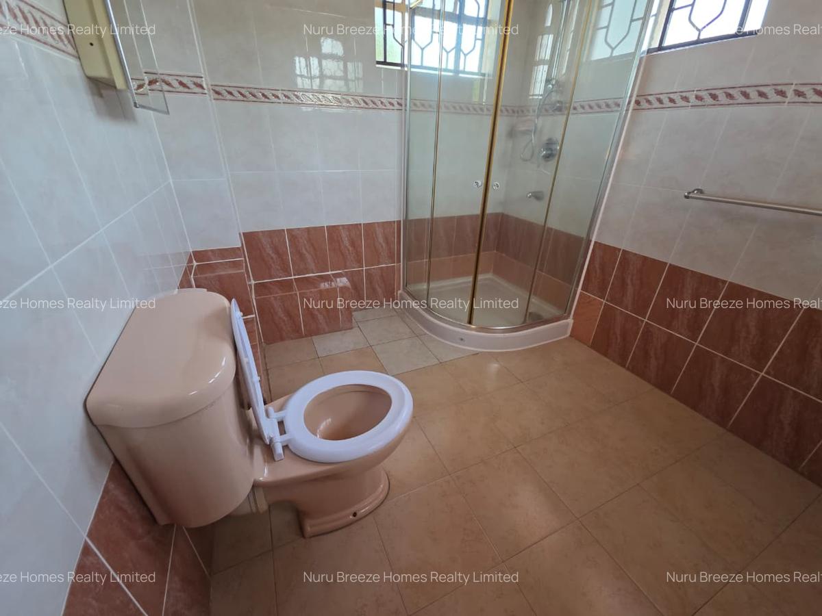 5 Bed House with En Suite in Runda - 20