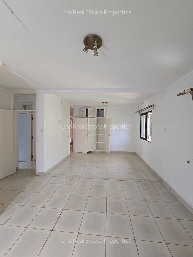 3 Bed House with En Suite in Loresho - 9
