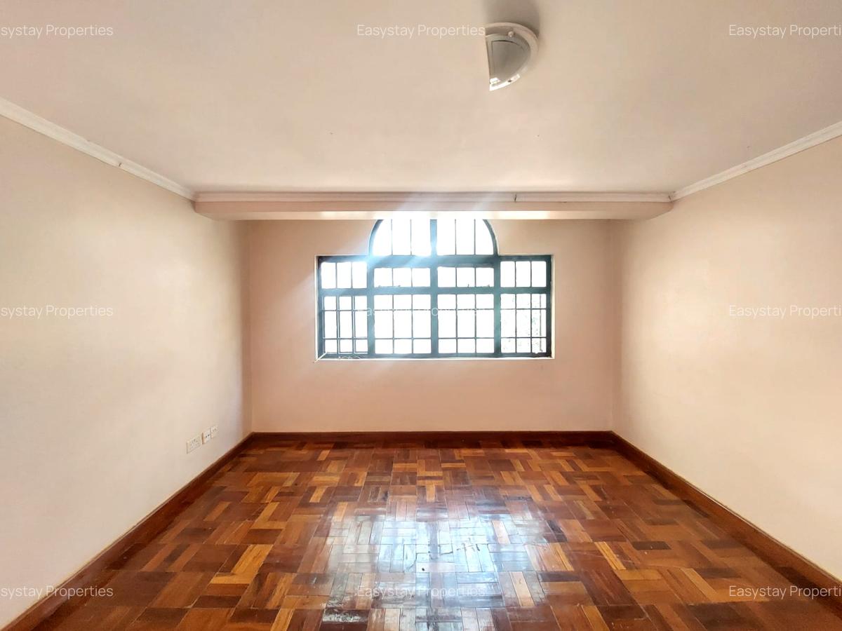 4 Bed Townhouse with En Suite in Lavington - 4