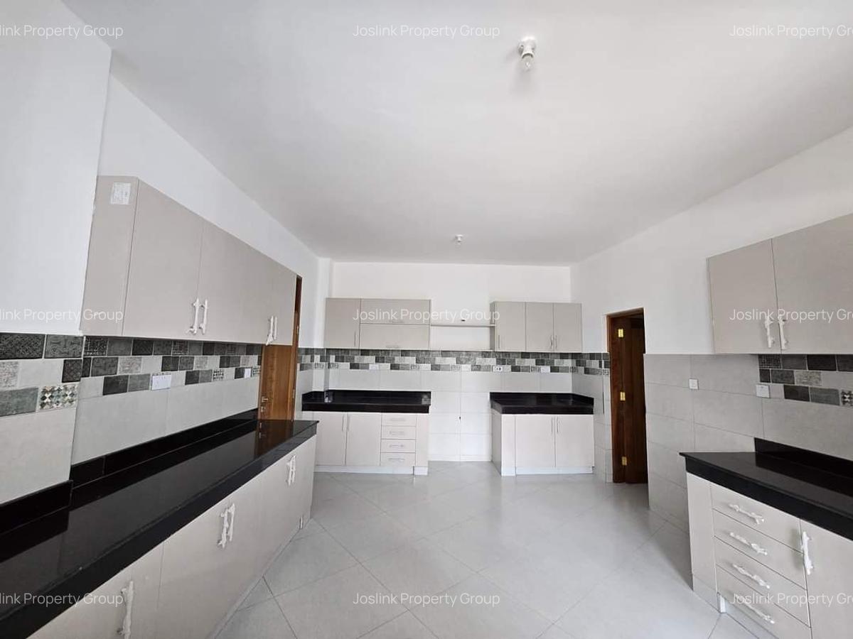 4 Bed Apartment with En Suite at Mt Kenya - 7