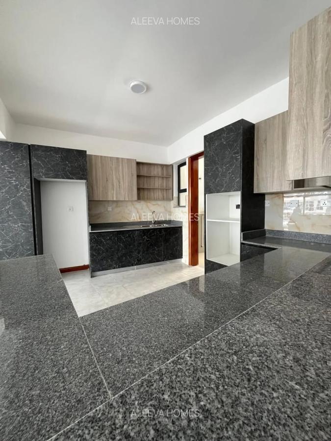 2 Bed Apartment with En Suite in Kilimani - 3