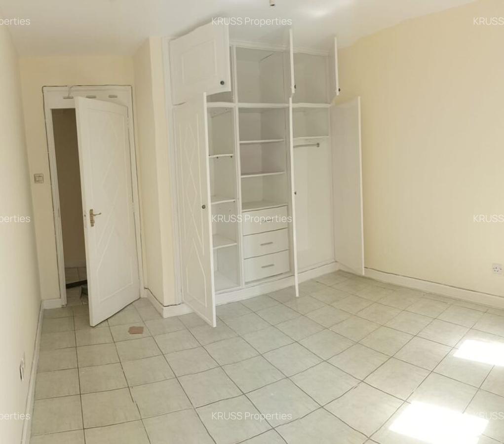 3 Bed Apartment with En Suite at As1026 - 9