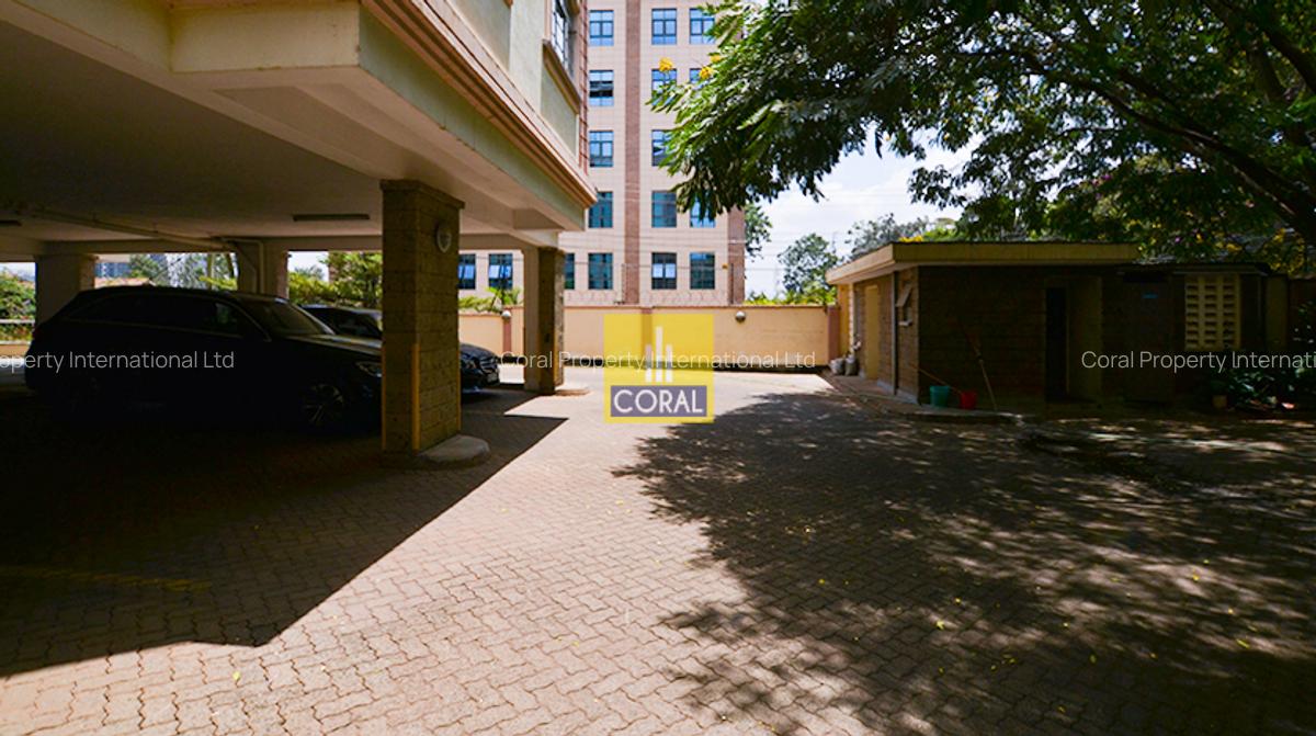 3 Bed Apartment in Riverside - 20