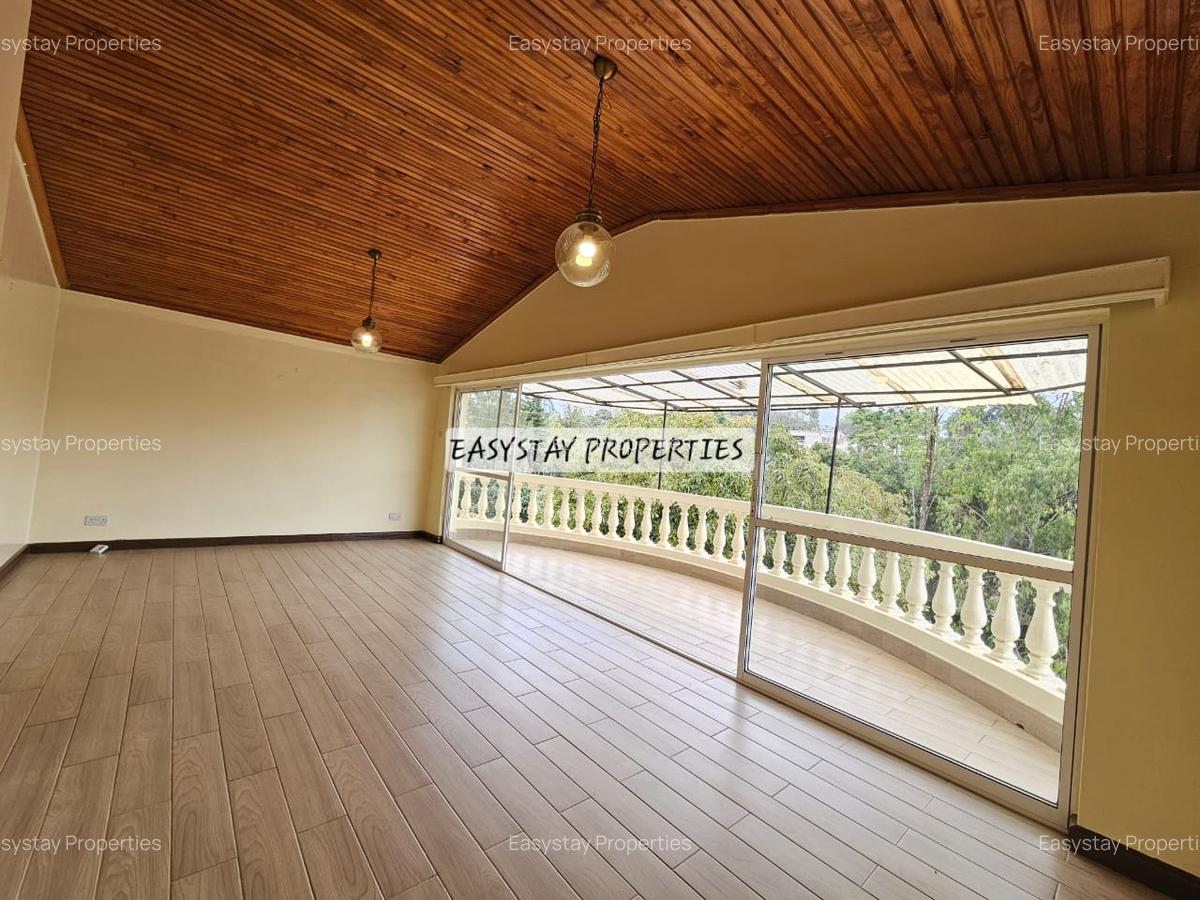 2 Bed Apartment with En Suite in Brookside - 1