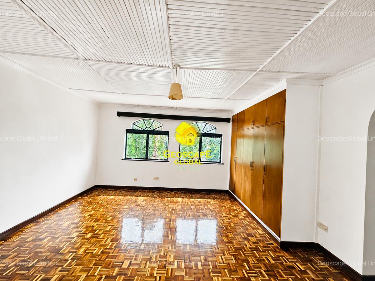 5 Bed House with En Suite in Nyari - 7