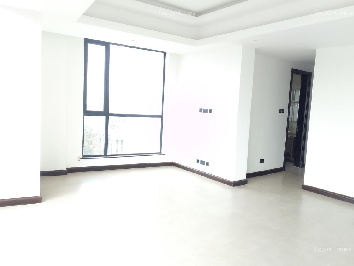 3 Bed Apartment with En Suite in Riverside - 13