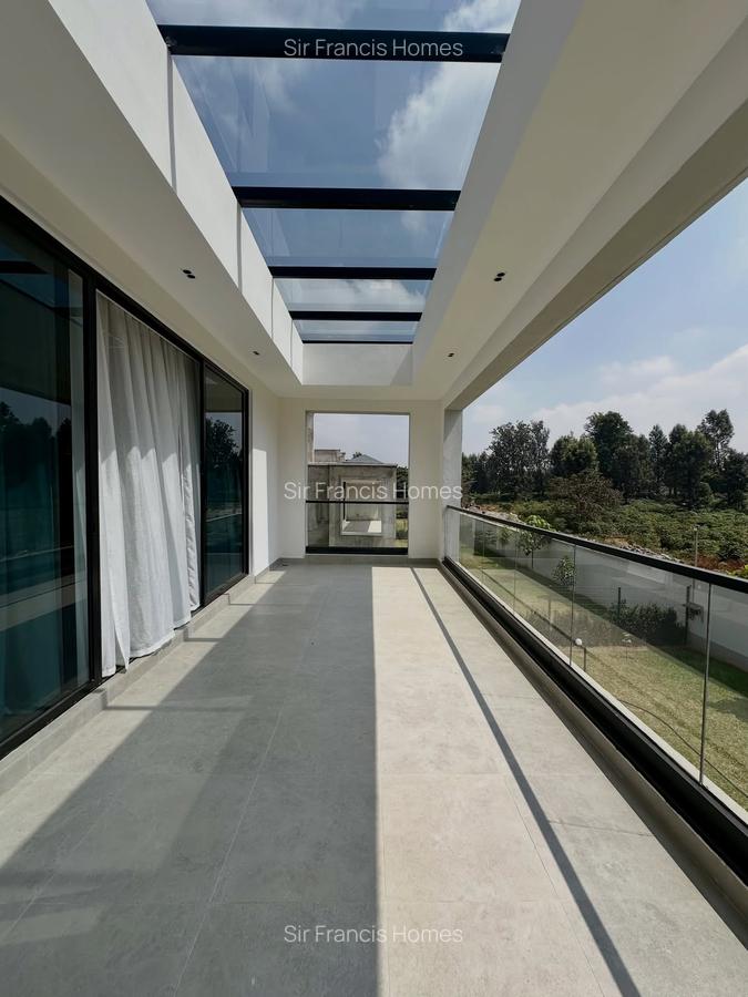 5 Bed Villa with En Suite in Runda - 3