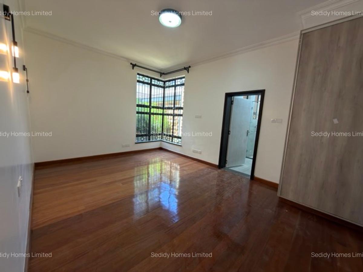4 Bed Villa with En Suite in Karen - 12