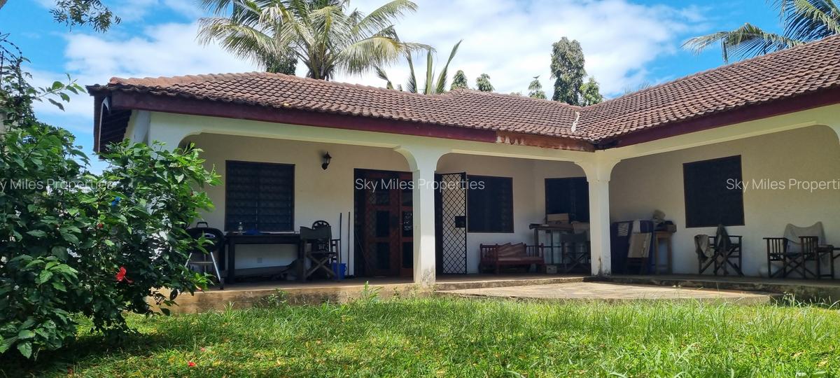 3 Bed Villa with En Suite at Posta - 4