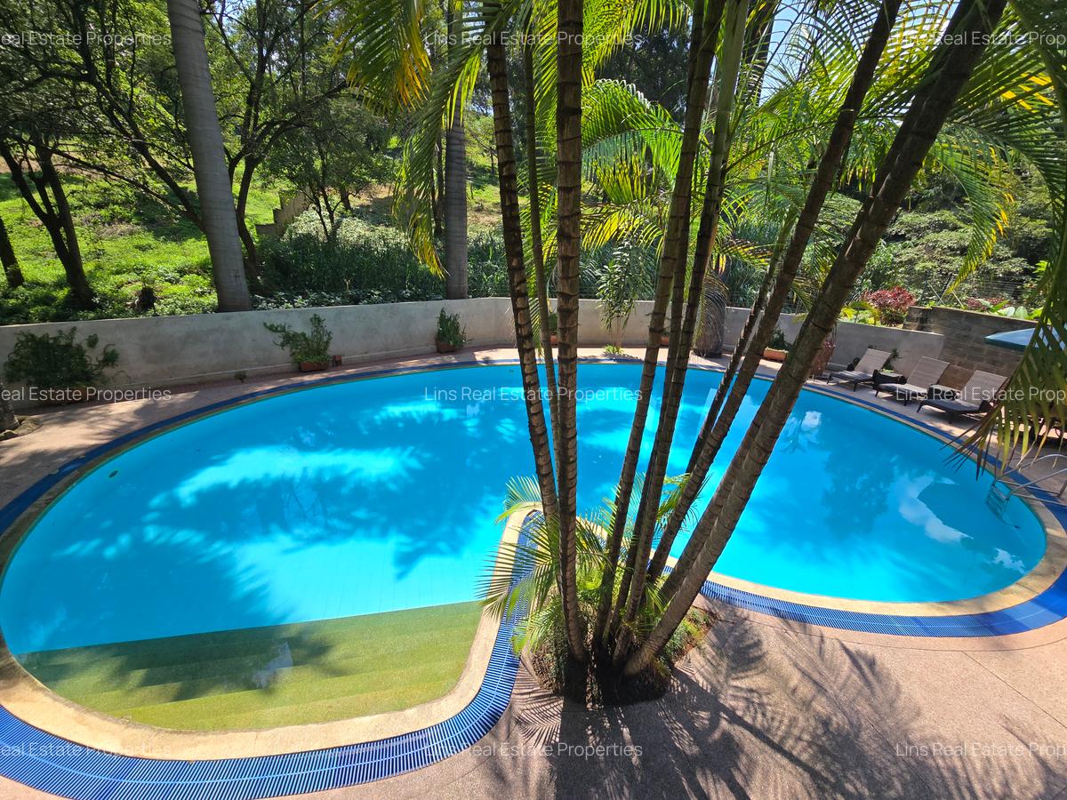 4 Bed Apartment with En Suite in Riverside - 3