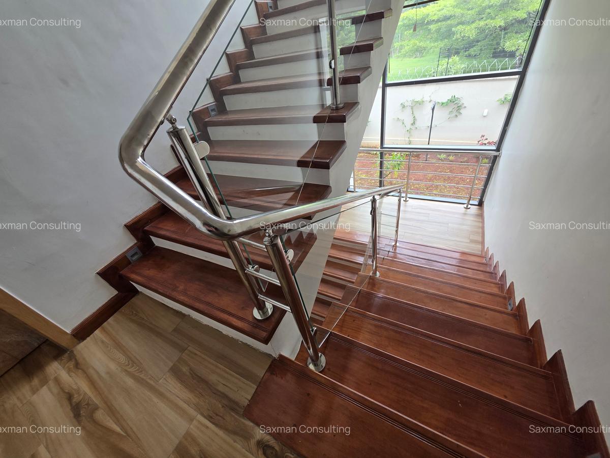 6 Bed Townhouse with En Suite in Lavington - 10