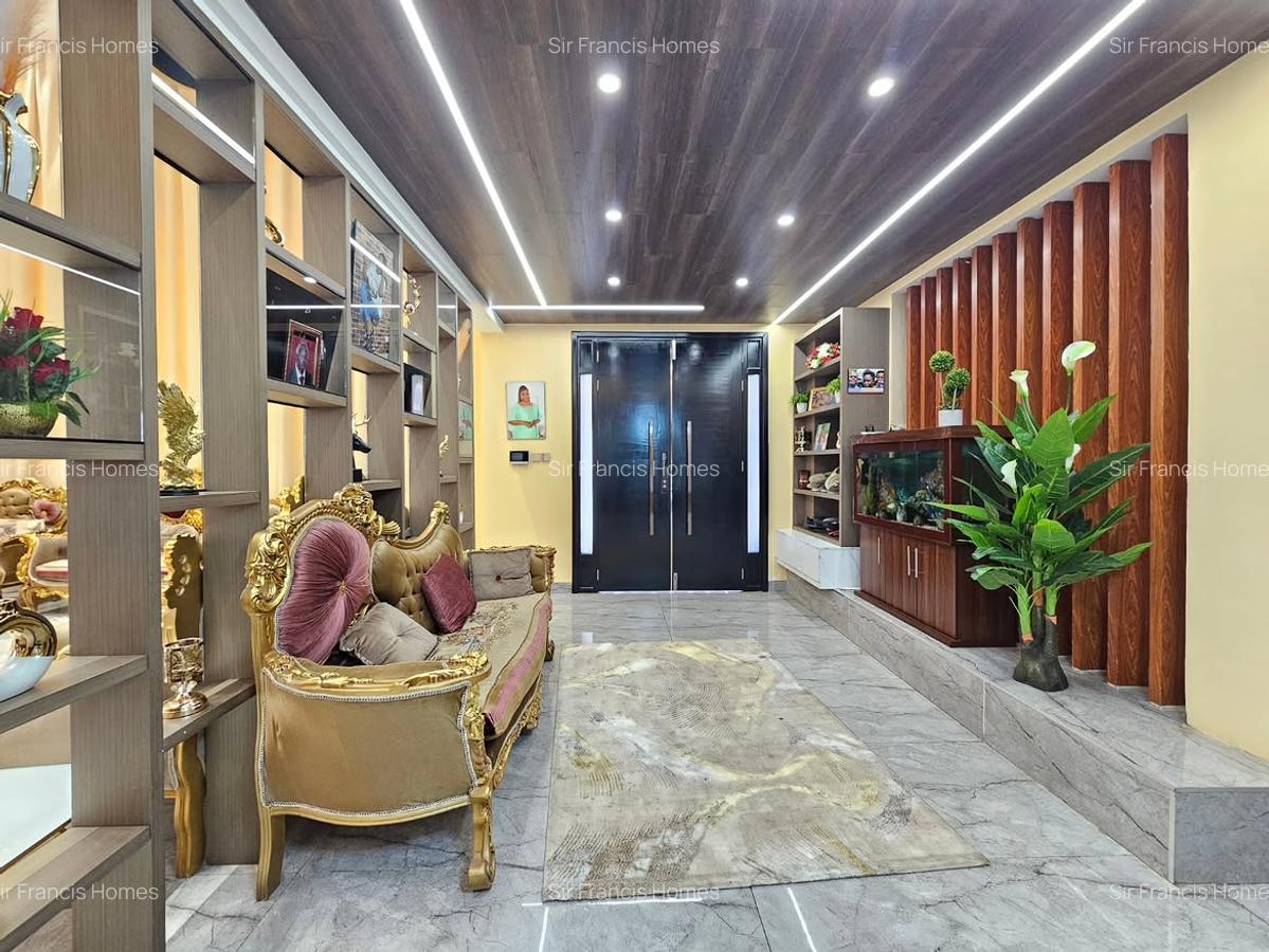 6 Bed Villa with En Suite at Lavington - 4