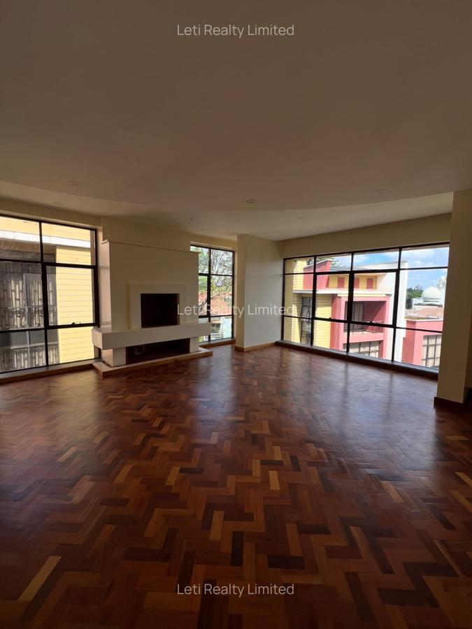 5 Bed Townhouse with En Suite in Lavington - 9