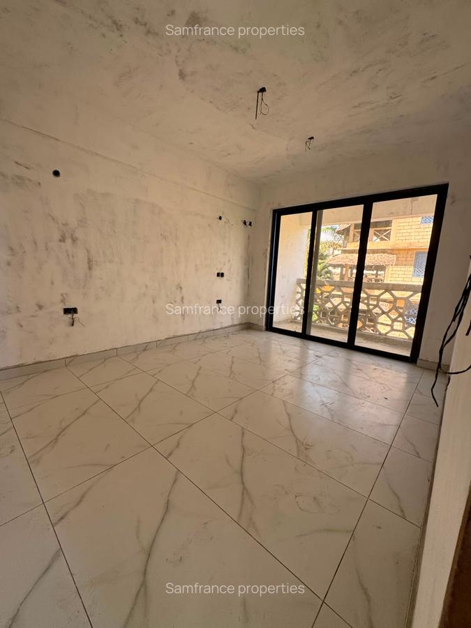 Serviced 1 Bed Apartment with En Suite at Baobab Road - 7