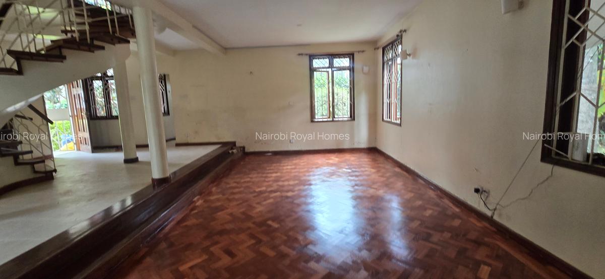4 Bed Townhouse with En Suite at Convent Drive - 15