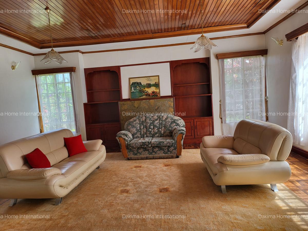5 Bed House with En Suite in Runda - 8