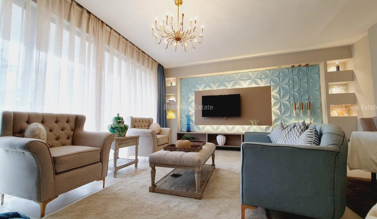 3 Bed Apartment with En Suite in Riverside - 1