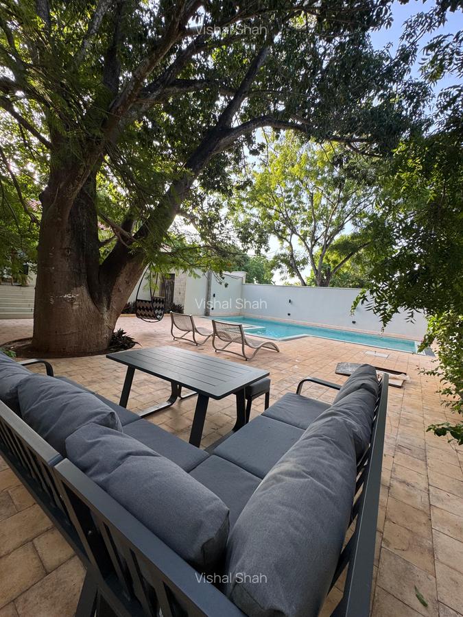 4 Bed Villa with En Suite at Bofa Road - 16