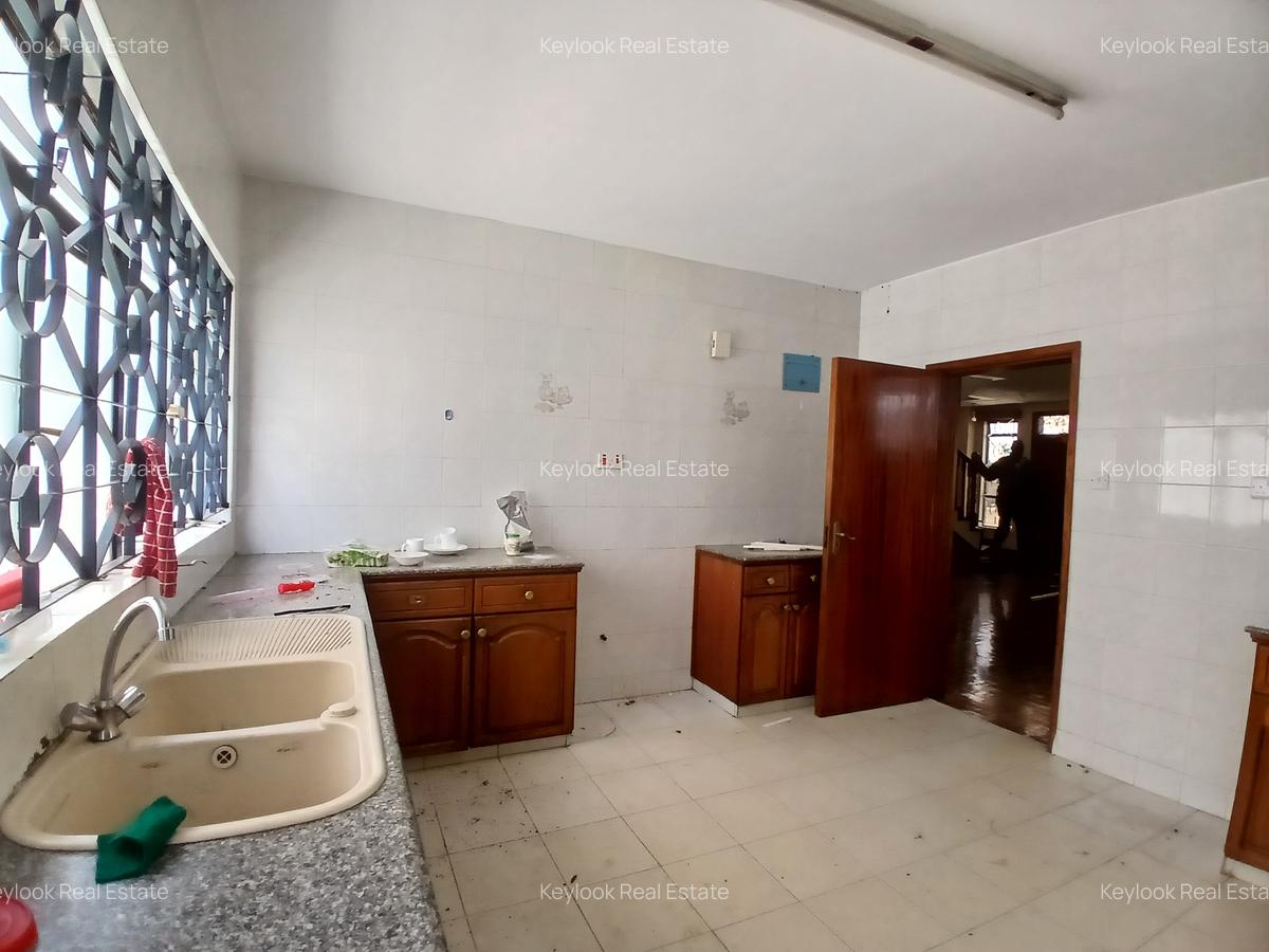 4 Bed Townhouse with En Suite at Mbaazi Avenue - 7