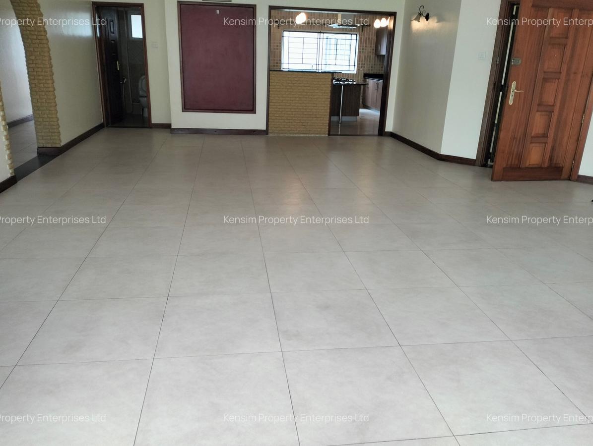 3 Bed Apartment with En Suite in Westlands Area - 18