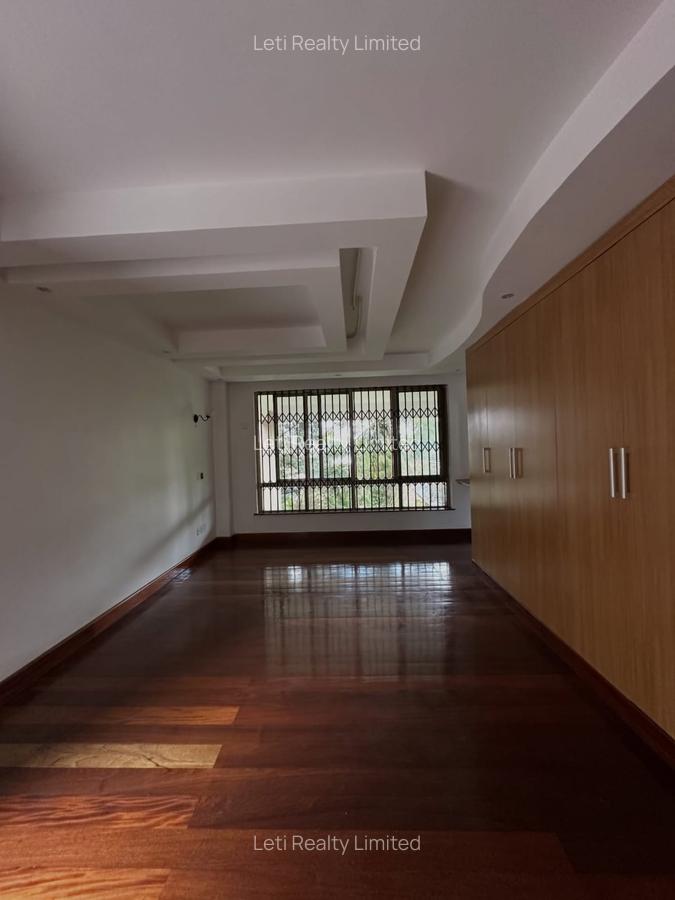 5 Bed Townhouse with En Suite in Lavington - 8