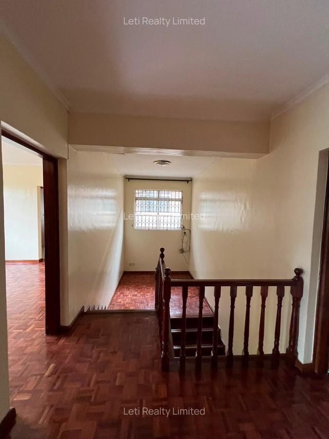 4 Bed Townhouse with En Suite in Lavington - 10