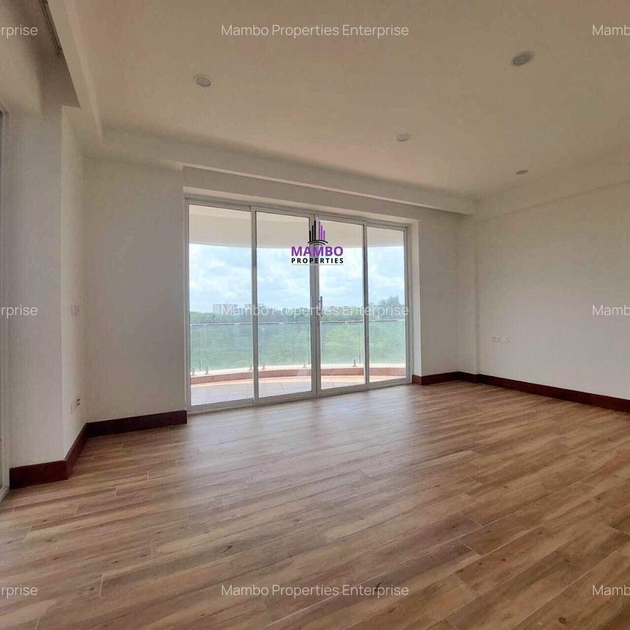 4 Bed Apartment with En Suite at City Park Drive - 14